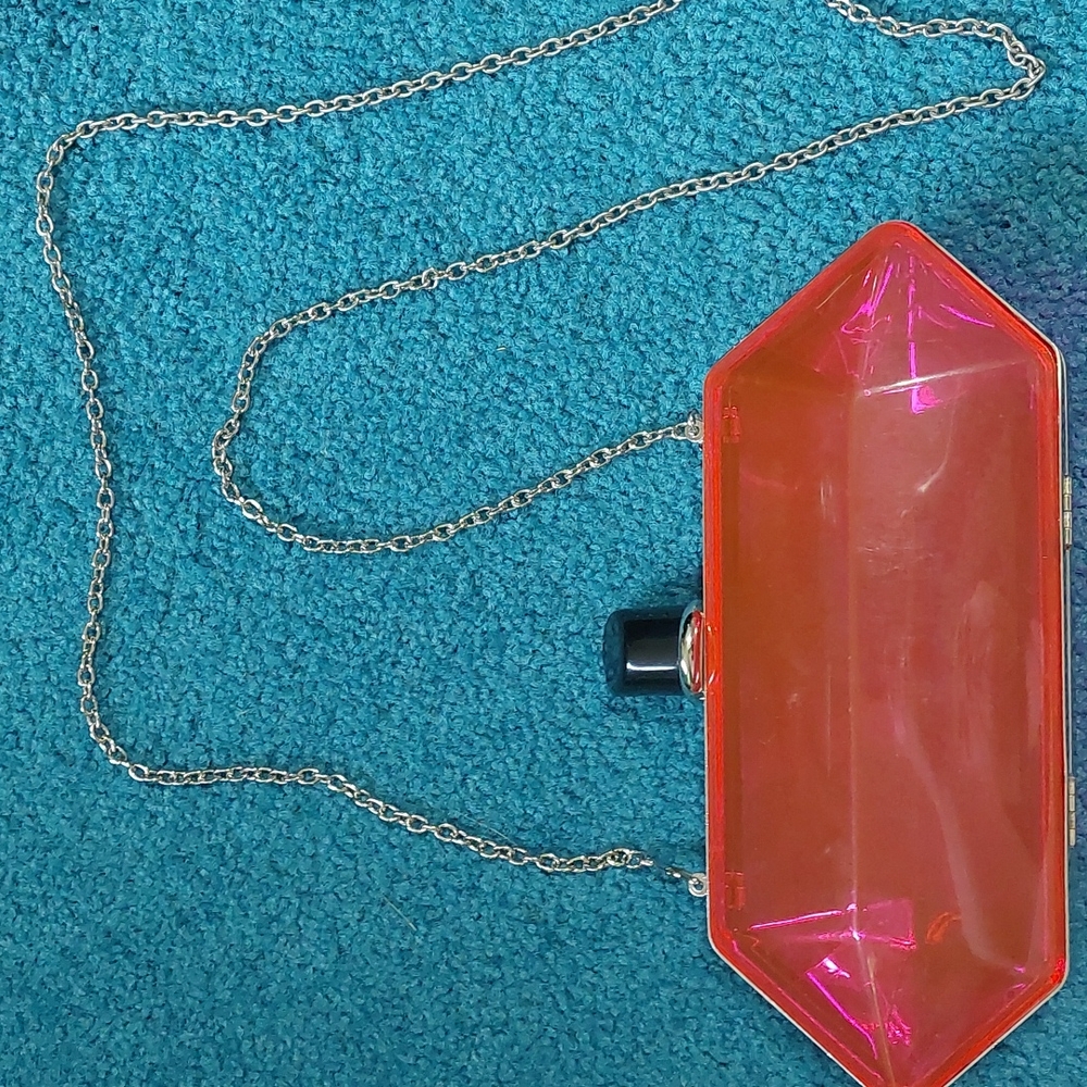 Cute geometrical shaped crossbody silver chain purse